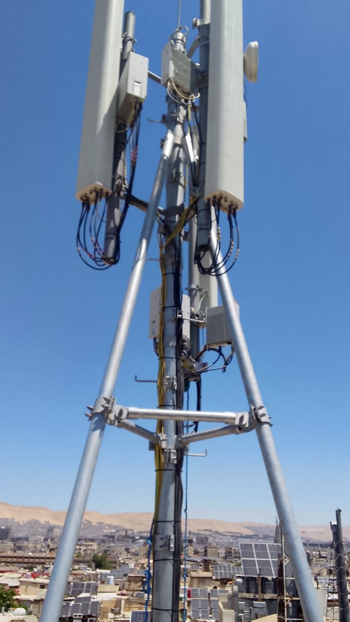 Rooftop RRU and antenna installation